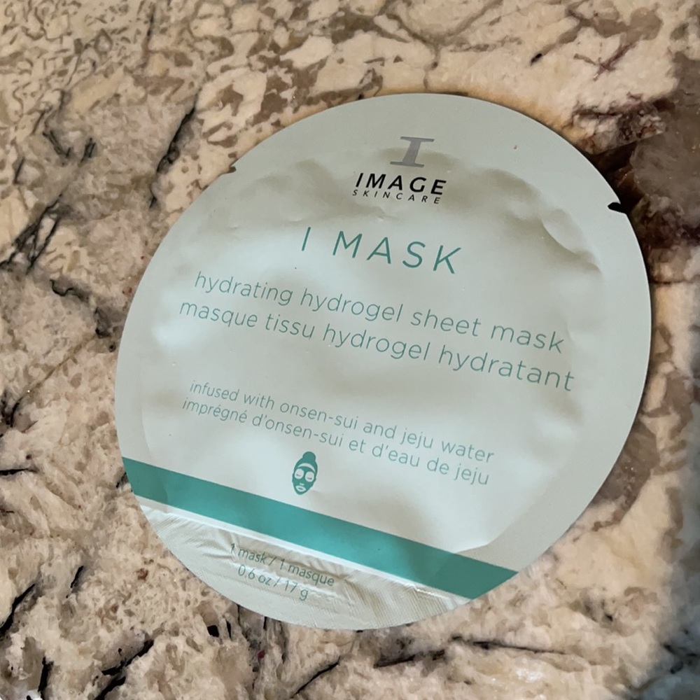 Assorted face masks - Picture 4 of 9